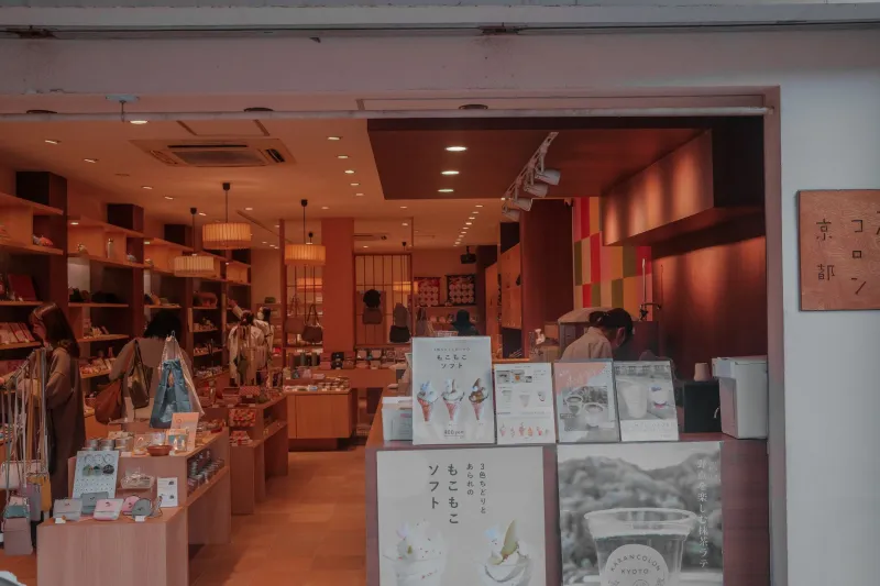 Where Arrival Becomes Experience: How Japanese Entryway Philosophy Is Redefining First Impressions in Retail—and Accelerating Careers